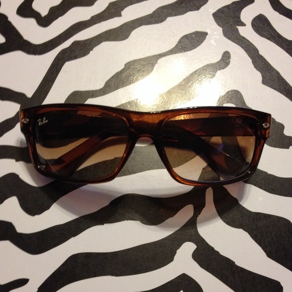 🚫SOLD🚫Ray Ban Wayfarer Sunglasses