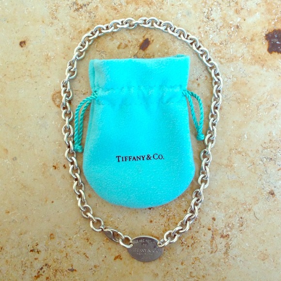❌ Sold ❌ Authentic Tiffany Oval Tag Necklace