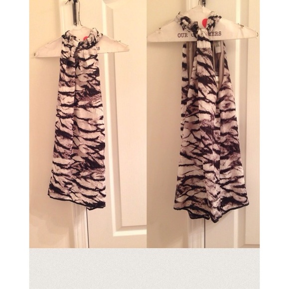 Calvin Klein shirt 🔲