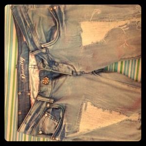 Dainty straight/ skinny jeans