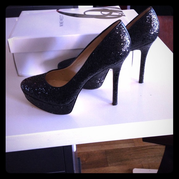 *REDUCED* Nine West Sparkly stilettos
