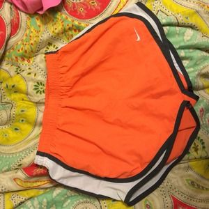 4 PAIR OF NIKE SHORTS BUNDLE