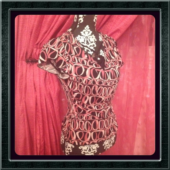 Flattering Dress Shirt - Picture 2 of 4