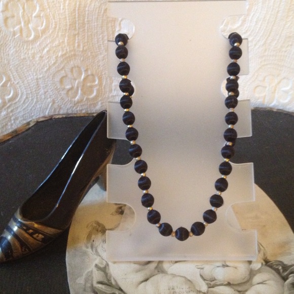Jewelry - Vintage Black Necklace