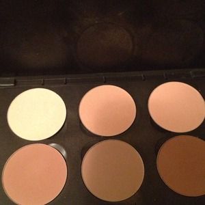 MAC sculpting powders and palette.
