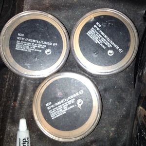 Mac loose powders.