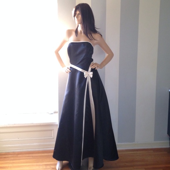 black bridal dresses Black Lace Wedding Dress Mermaid High Neck Wedding Dress See Through Black  Bridal Gown GRSD005