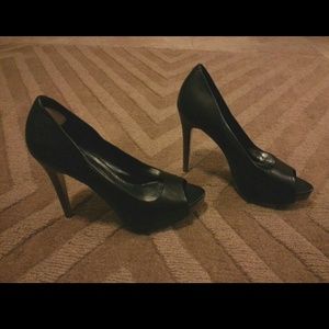 JeSsica Simpson Black Stilettos