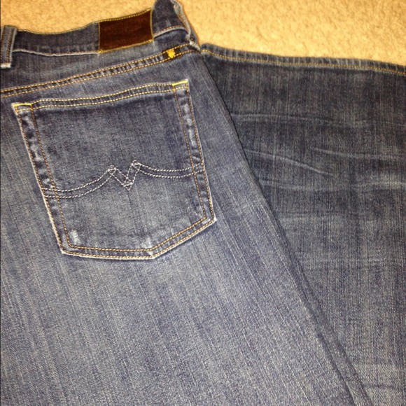 Boot Cut jeans 🎈REDUCED🎈