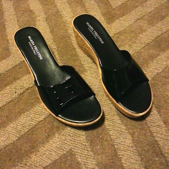 Black wedges. Never worn. - Picture 1 of 4