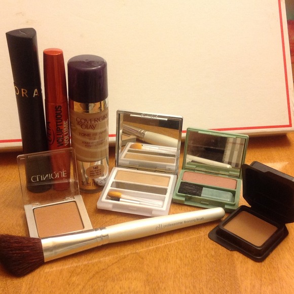 Be Bronze Makeup Set. See description.