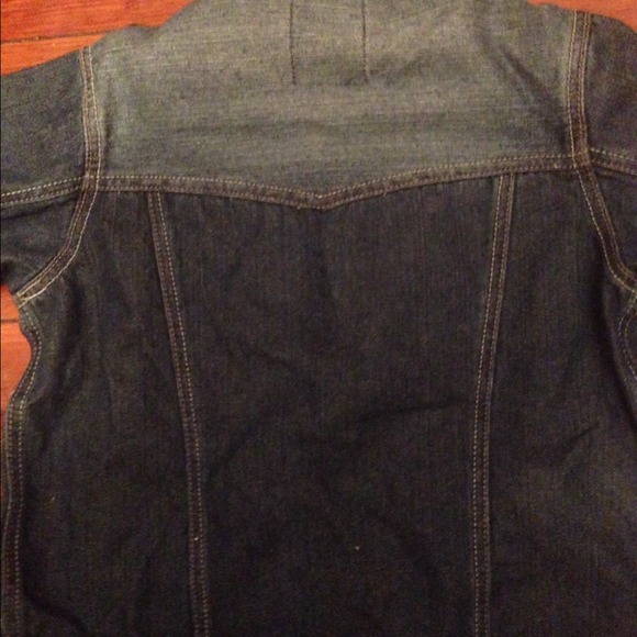 NEW Denim Jacket.... - Picture 4 of 4