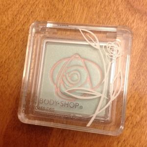 The Body Shop Rose Flower Eyes Eye Shadow