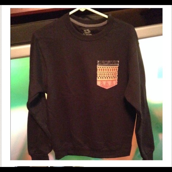 Tops - pocket crew neck