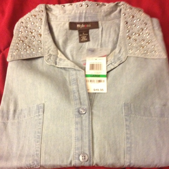 🎉Editors Pick 🎉Chambray top - Picture 2 of 4
