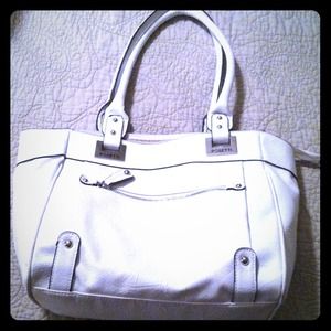 NWOT White purse with tons of space!