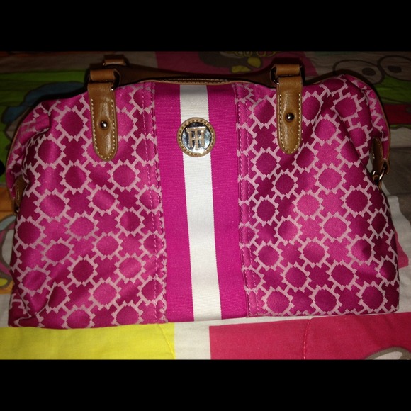Tommy hilfiger (authentic bag)