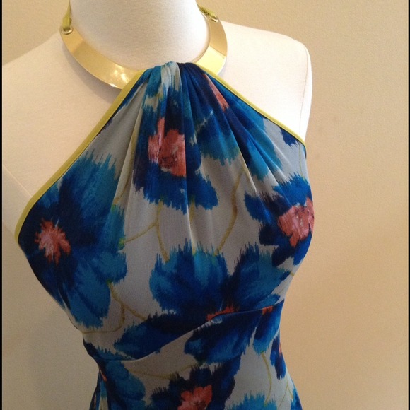 Max & Cleo Dresses & Skirts - ❗️Max n Cleo Printed Maxi Dress w/ Stunning Accent