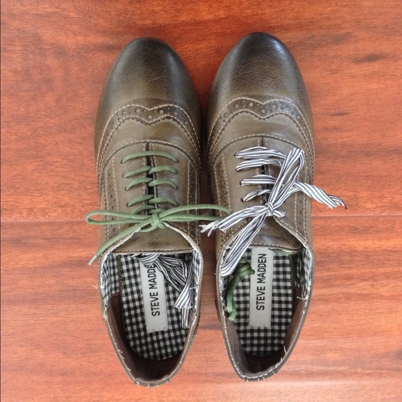NWOT Steve Madden leather oxfords