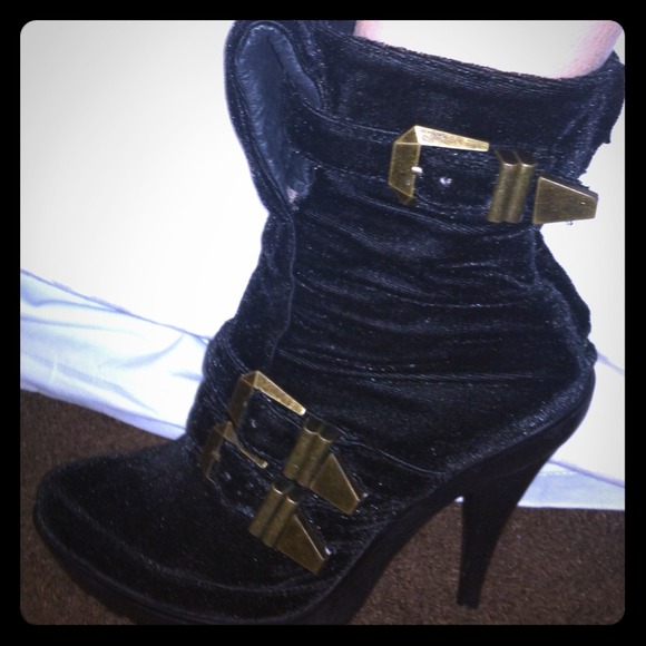 Black Velvet Booties!!