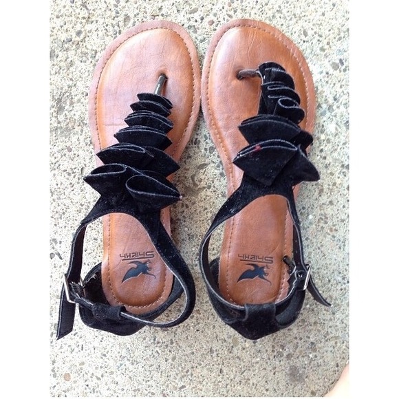 Shriek Shoes