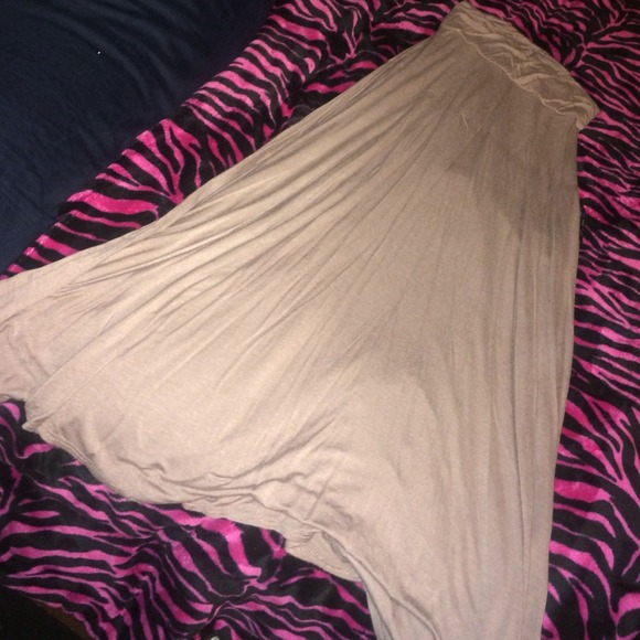 Lonnng Maxi Skirt Tan