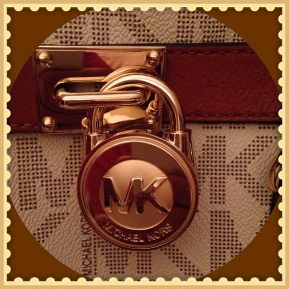 Michael Kors Handbags - 👜HAMILTON COLLECTION MK👜