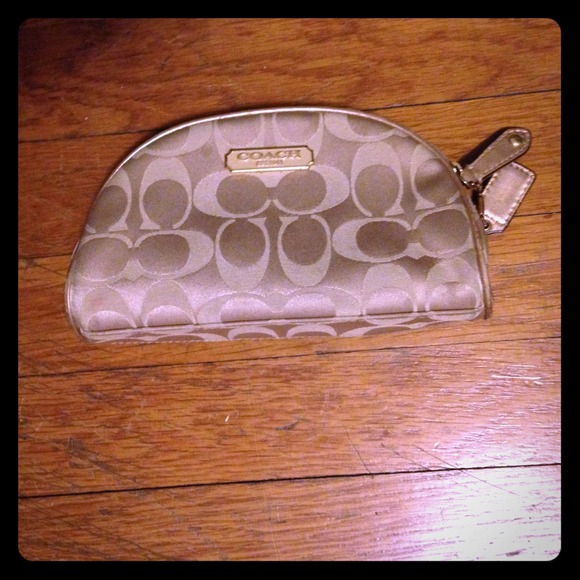 Bundled! Coach Makeup bag/brown MK sunglasses