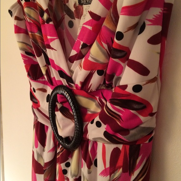 Sold in bundle Host Pick 05/11π - Picture 3 of 3