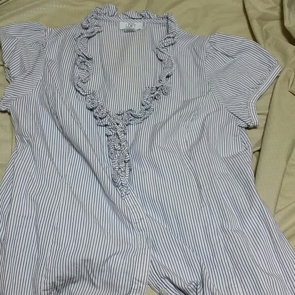 SOLD N BUNDLE !!!!Ruffle shirt