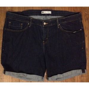 Plus size Levi's denim shorts