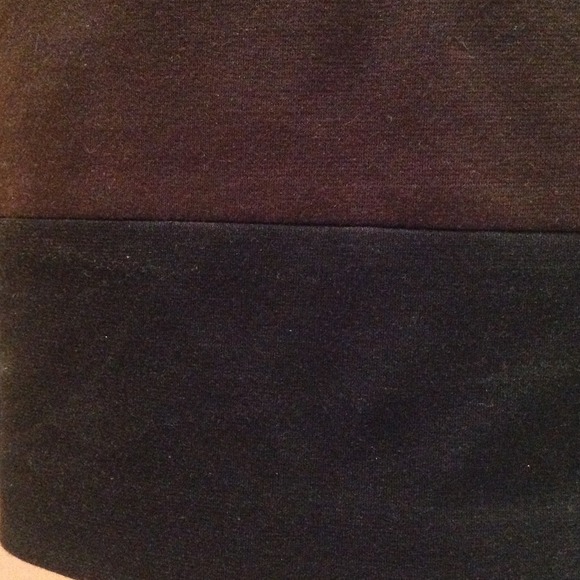 Tahari Miniskirt - Picture 2 of 4