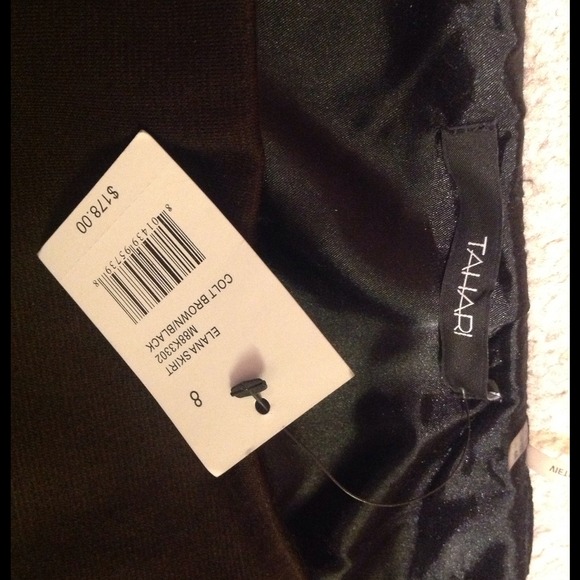 Tahari Miniskirt - Picture 3 of 4