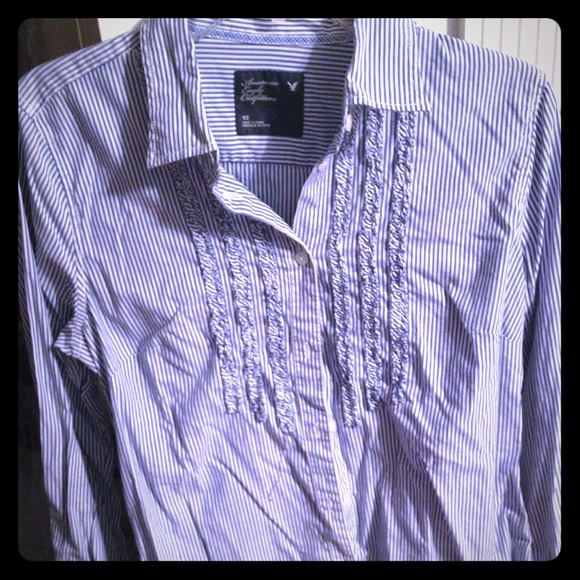 Sold‼️American Eagle button down