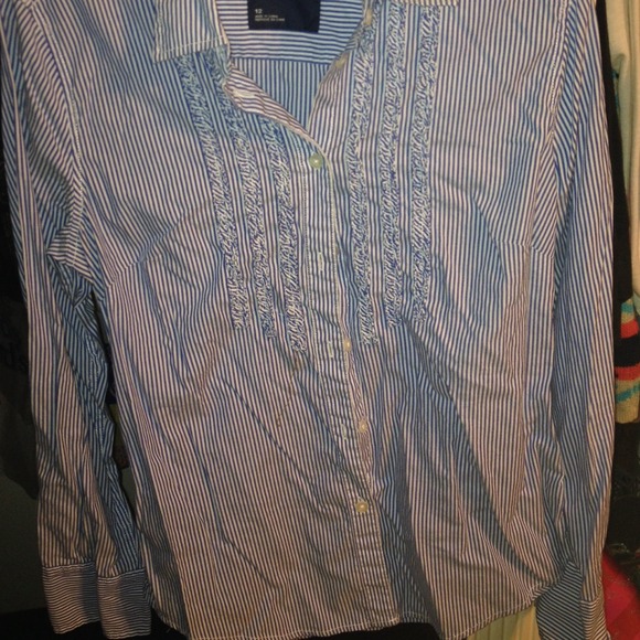 Sold‼️American Eagle button down - Picture 2 of 4