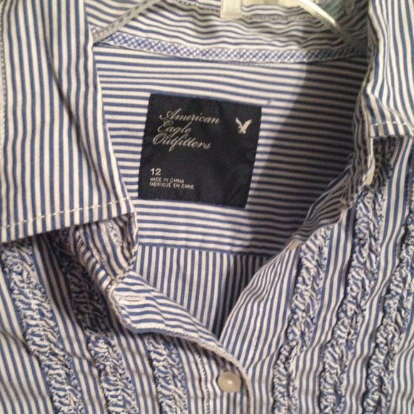 Sold‼️American Eagle button down - Picture 3 of 4