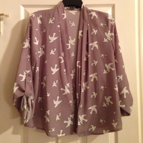 Forever 21 dove printed kimono.