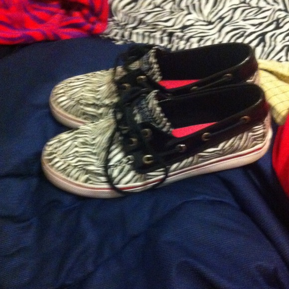 Girls sperrys - Picture 3 of 4