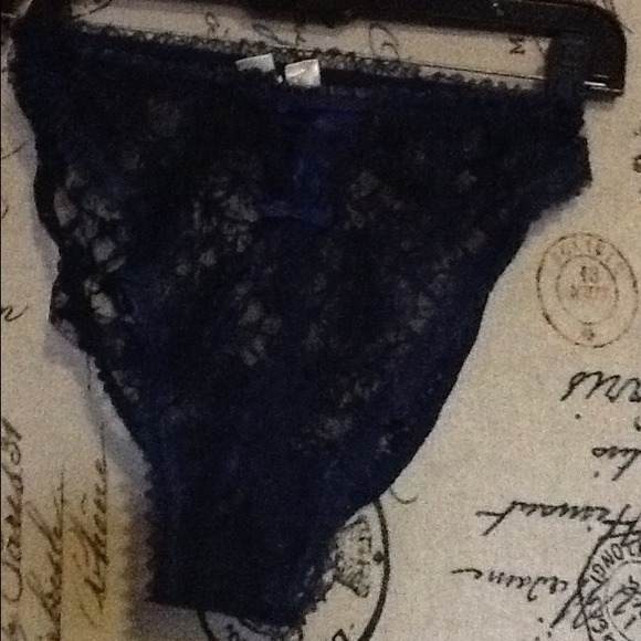 Two pairs of vs never worn nightie bottoms - Picture 4 of 4