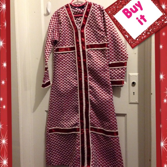 Authentic Red rare thob nwot - Picture 1 of 4