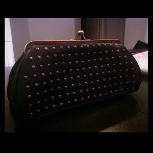 GHD Clutch