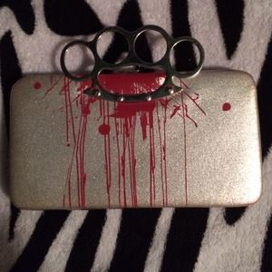 Brass knuckle wallet