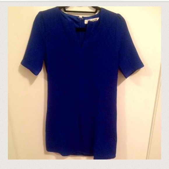 Cute and classy dress!