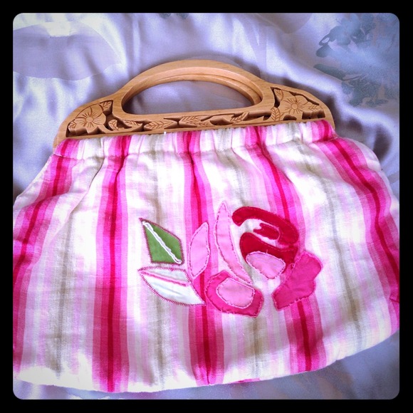 Beautiful banana republic linen clutch