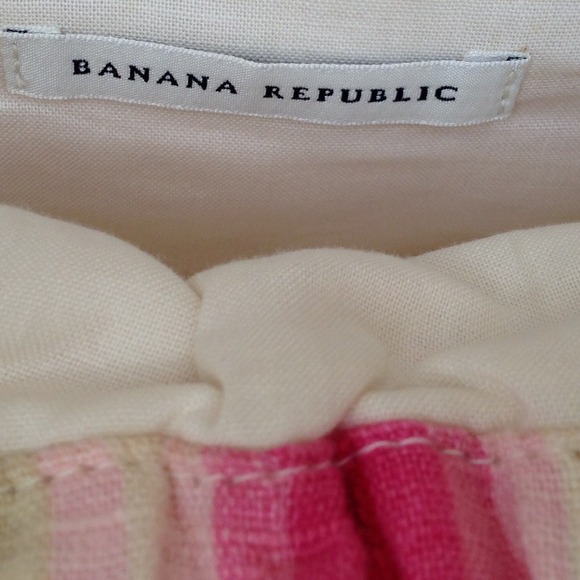 Beautiful banana republic linen clutch - Picture 3 of 4
