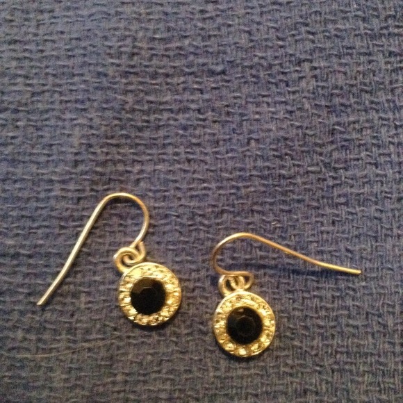 Matching earring set - Picture 3 of 4