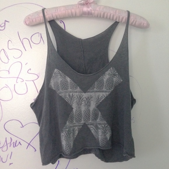 🚨SOLD🚨🍍Brandy Melville Pineapple X Crop Top🍍