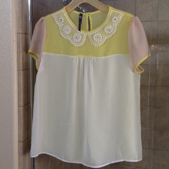 Boutique blouse - ON HOLD.