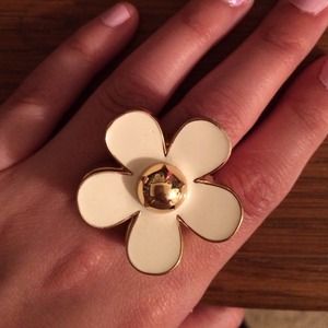 Marc Jacobs Daisy Perfume Solid Ring