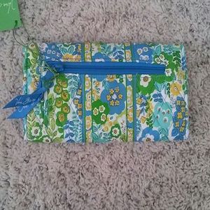 Vera Bradley gallery wallet